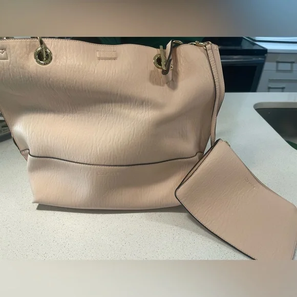 Calvin Klein handbag - Picture 1 of 4